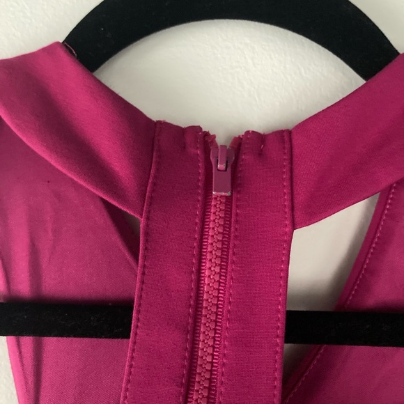 Express Crop Top - Picture 5 of 5